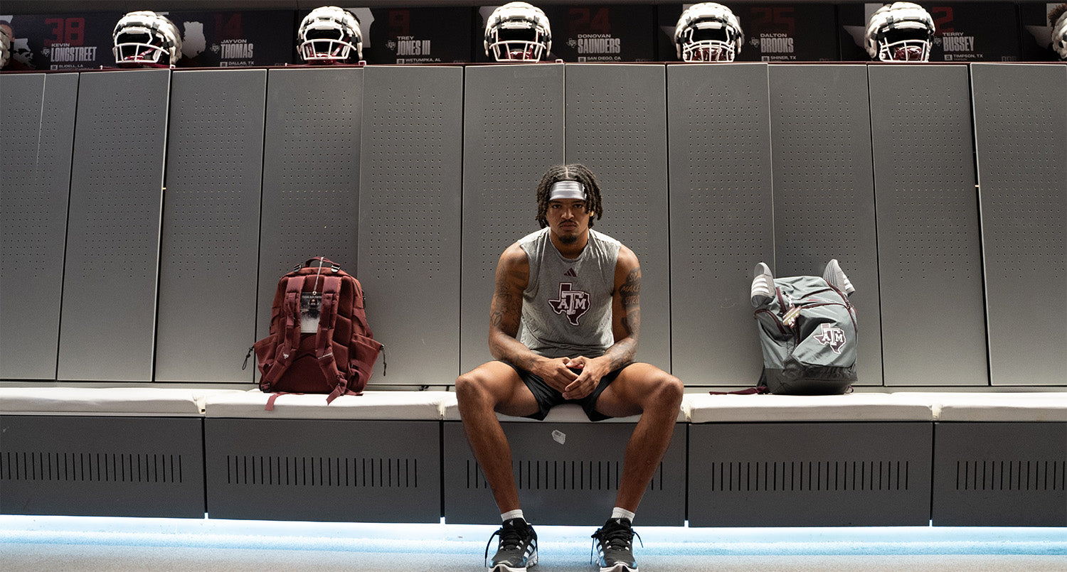 DONOVAN_LOCKEROOM.jpg